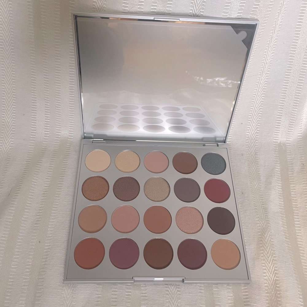 Bellame Showstopper Palette - Picture 2 of 6